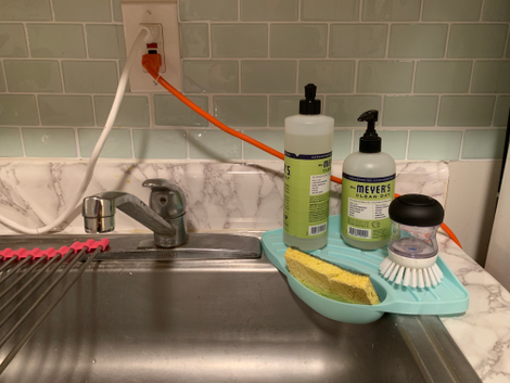 Illustration for article titled The Girl Who Had Everything But the Kitchen Sink Caddy